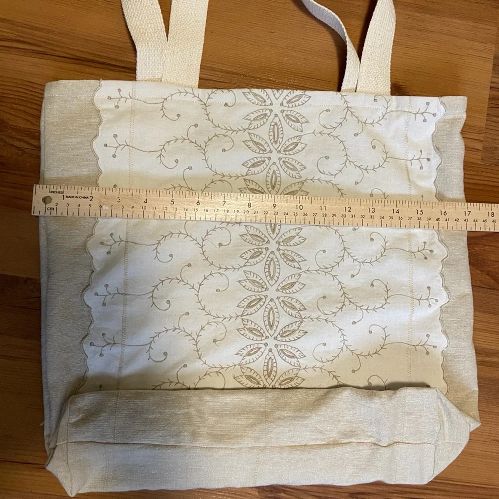 Beige and Cream Vintage Embroidered Linens Tote Bag - Picture 8 of 10
